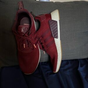 Adidas Burgundy Athletic Shoes Lightweight Mesh Design